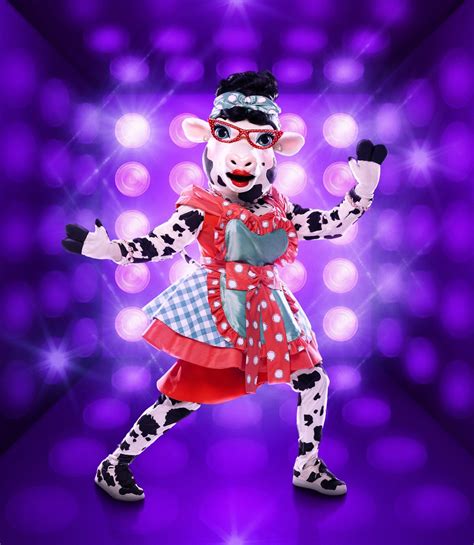New masked singer Royal Hen gets the crowd amped with their version of Philadelphia Freedom by Elton John. Aired 10-19-23 • TV-PG . ... the judges attempt to guess who is under Cow’s mask. TV-PG . 2:01. The Judges Guess for Gazelle. After their performance of Lucky, the judges try to guess which celebrity is under Gazelles mask.
